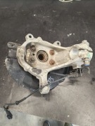 Zwrotnica z piastą SCENIC IV Prawy przód 1709010638