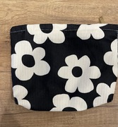 Kosmetyczka w kwiaty 