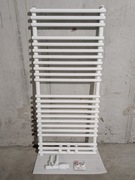 Grzejnik łazienkowy 311W z głowicą termostatyczną KRAKÓW stan deweloperski