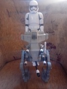 Figurka Szturmowiec , maszyna krocząca . Hasbro