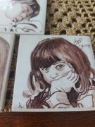 Reprodukcja  glowek dziewczynek wyspianskiego  namalowane na szkle 