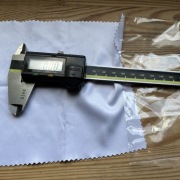 Suwmiarka cyfrowa Mitutoyo Absolute AOS 0-150 mm – stan bardzo dobry