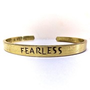 Mosiężna złota Bransoletka z napisem Przesłaniem FEARLESS