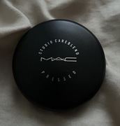 MAC Studio Careblend/Pressed Powder Light