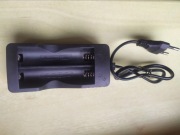 Ładowarka do akumulatorów li-ion.