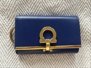Salvatore Ferragamo etui na klucze