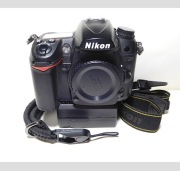 NIKON D7000 DX + Ładowarka Zadbany Ostry i KOLORowy ! 17 Mpx BODY 