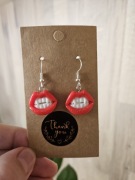 Kolczyki na halloween wampir usta czerwone 