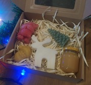 Zestaw dekoracyjnych świec + mydełko + miód