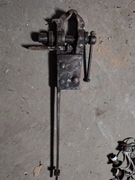 Bardzo duże solidne imadło kowalskie