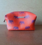 Kosmetyczka podróżna do makijażu Stella & Dot wzór słonie
