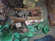 Sprzęt ogrodniczy - Nowy, konewki, złączki, motyki itp.