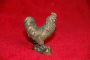 kogut - odlewana figurka z brązu - miniatura mosiężna