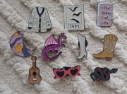 Przypinki piny broszki inspirowane Taylor Swift Swifties