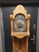 Zegar z litego drewna