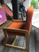 Biurko i komoda dziecięca dla dziewczynki