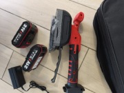 Wibrator przyssawka do płytek akumulatorowa 2 akumulatory 