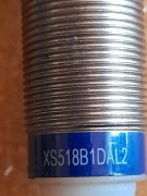 Czujnik indukcyjny Telemecanique XS518B1DAL2 12-48V