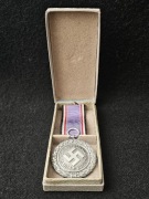 Niemcy, III Rzesza, Luftschutz medal sygnowany.60 w pudełku.
