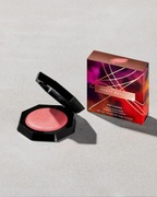 FENTY BEAUTY Hot Cheeks Velour Blushlighter Juicy Peach róż rozświetlający
