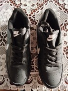 Sprzedam nowe buty  damskieNike rozmiar 38