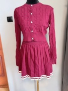 komplet spodniczo-spodenki i sweterek, bardzo wygodne