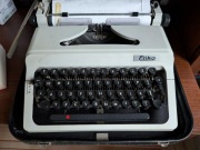 MASZYNA DO PISANIA ERIKA 50 Z WALIZKĄ