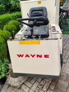 SAMOJEZDNA ZAMIATARKA DO BETONU KOSTKI WAYNE 828 G