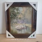 Obraz Rodzina Łabędzi w ozdobnej ramie 38x32 cm reprodukcja dekoracja