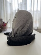 Chusta w odcieniach czerni i bieli wykonana na szydełku, handmade shawl