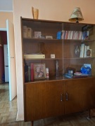 biblioteczka witryna z lat 60 PRL