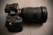 Zestaw: Sony A7 IV + Sony FE 24-70mm f/2,8 GM II + 2x SAMS. 512 GB pro plus