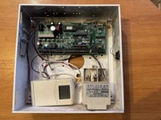 Centrala alarmowa Pyronix Matrix 832+ z klaw. i modułem rozszerz.