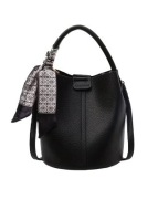 Torebka czarna typu wiaderko mała sztywna do ręki i na ramię + kosmetyczka