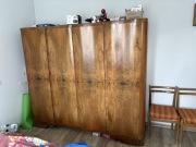 Stara szafa z czasów PRL