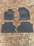 Używane dywaniki – Toyota Avensis kombi 2014