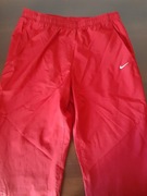 Spodnie Nike czerwone na gumkę i sznurek :-)