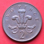 2  Pensy  2001  r -     Anglia   Korona pióropusz    stan !!