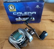 Multiplikator Okuma Calera CS-266WLX + plecionka