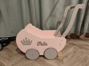 Wózek drewniany dla lalek pchacz z imieniem Pola