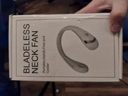 Mały wiatrak na szyje