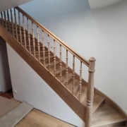 Balustrady drewniane -jesion dąb lakierowane