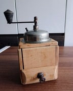 Stary młynek do kawy Liehnart