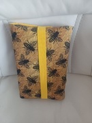 Nowa okladka etui na ksiazke "Pszczola" uniwersalna handmade 