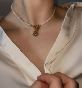 Łańcuszek z zawieszką w kształcie słońca 