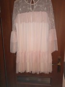 Różowa zwiewna sukienka