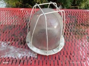 LAMPA PRZEMYSŁOWA PRL VINTAGE OŚWIETLENIE KLOSZ KRATA KOSZ