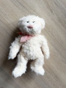 Kultowy Miś Russ Sabrina Cream Bear 20cm – Kolekcja Bears from the Past