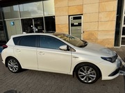 Toyota Auris Prestige Executive Sky View Biała Perła