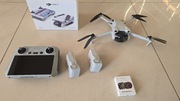 Dron DJI Mini 3 RC + dodatkowa bateria podwyższonej pojemności + dodatki